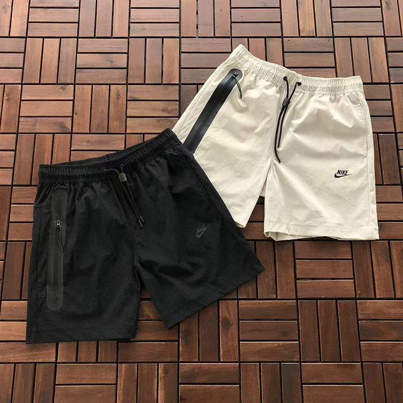 N🔥K🔥SHORTS 88050505 (im 185CM 70KG iwear size L in the photo)