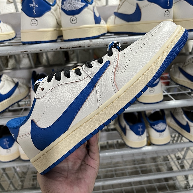 AJ1 LOW x FRGMT 2025
