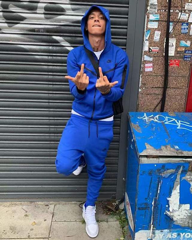 TF 2020 CU4489-255 zip-up coat CU4495-245 pants (im 180CM 68KG iwear size S in the photo)
