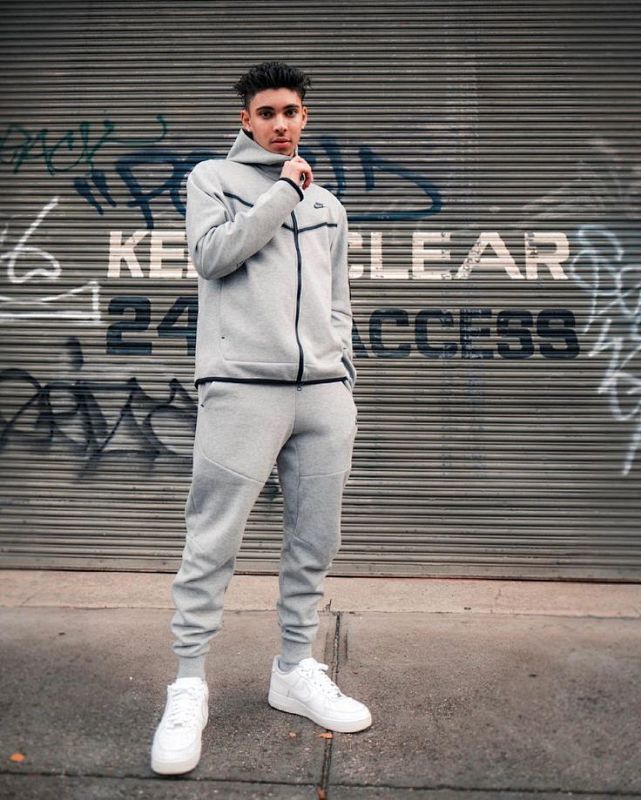 TF 2020 CU4489-255 zip-up coat CU4495-245 pants (im 180CM 68KG iwear size S in the photo)