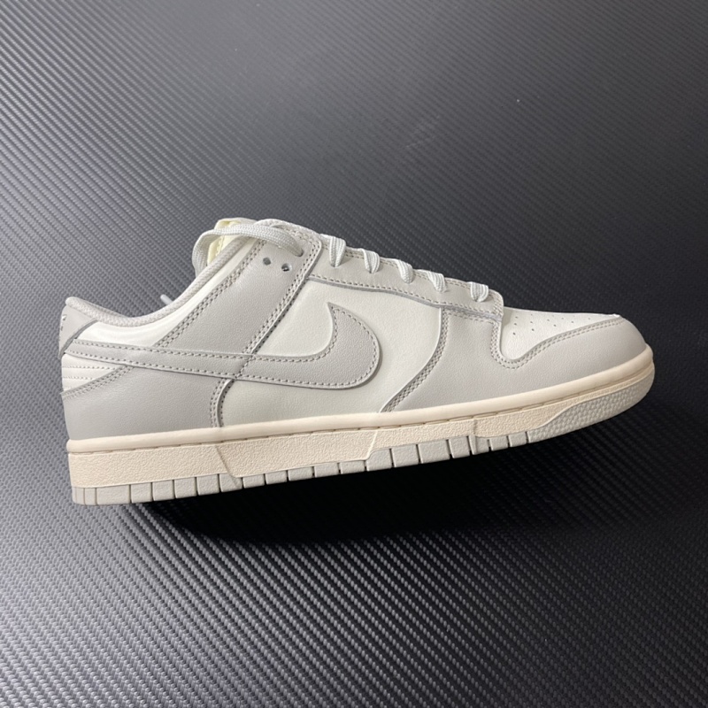 DUNK bone white!
