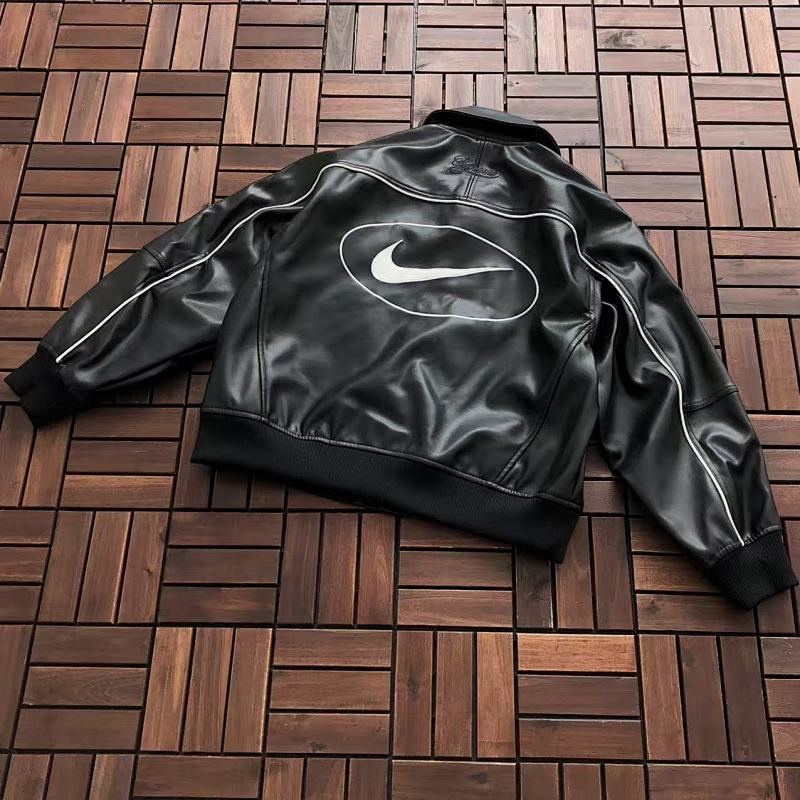 N🔥K🔥& S🔥P🔥E🔥E JACKET 88010608 (im 176CM 58KG iwear size S in the photo)
