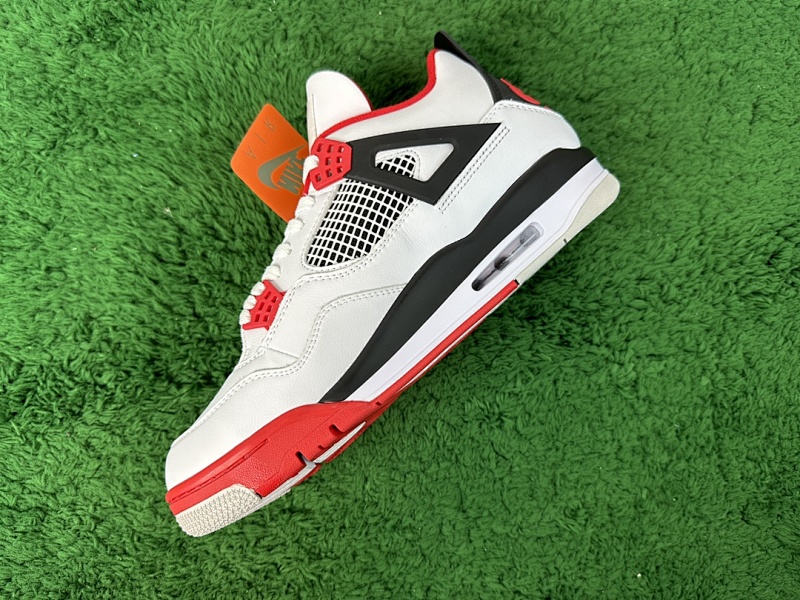 Air Jordan 4 fire red