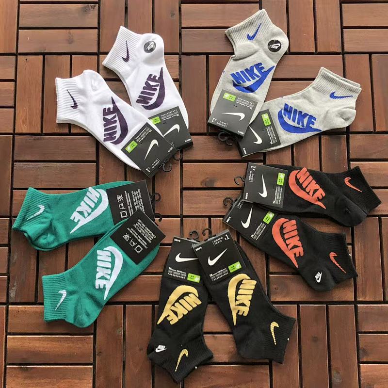 ￥~115 N🔥K🔥 SOCKS 22110308