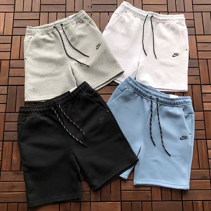 N🔥K🔥 SHORTS 88040525 (im 185CM 80KG iwear size M in the photo)