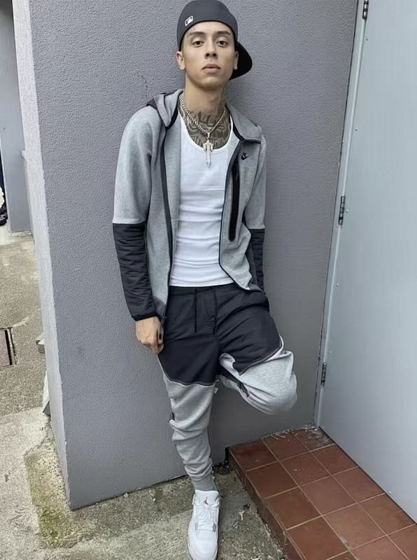 🔥SALE🔥 N🔥K🔥HOODIE 88031941 (im 185CM 68KG iwear size XL in the photo)