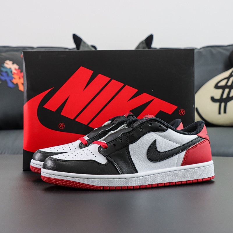 AJ1 Low Black Toe CZ0790-106 The pinnacle of the industry, a replica of the c
