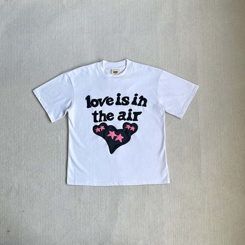 Love is in the air T-shirt