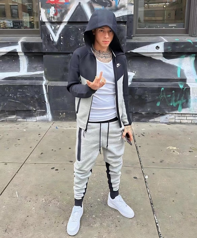 TF 2023 FB7921-255 zip-up coat FB8002-245 pants (im 180CM 68KG iwear size S in the photo)