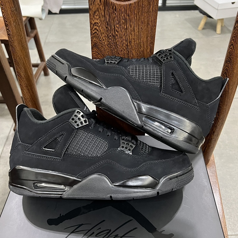 AJ4 Black Cat!