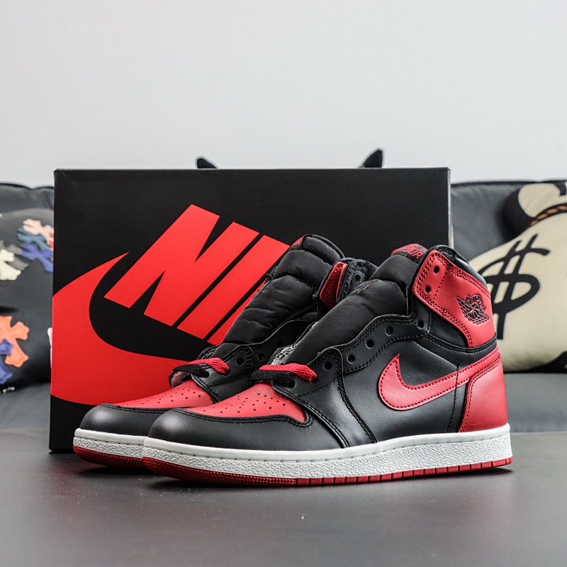 Air Jordan 1 High '85“Bred”