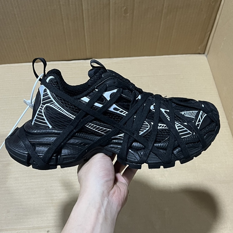 OK version! Balenciaga 3XL Strap Black and White