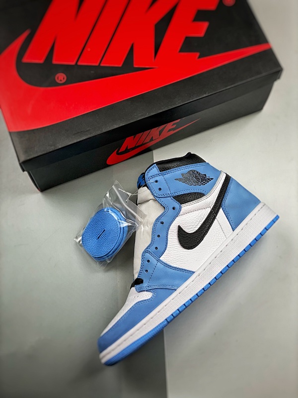 Air Jordan 1 Retro High OG "University Bule"