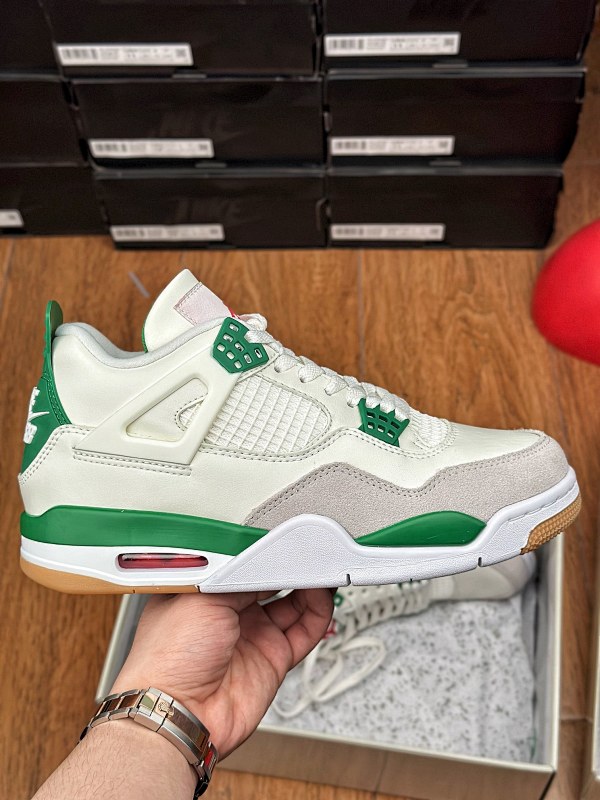 Nike SB x Jordan Air Jordan 4 Pine Green