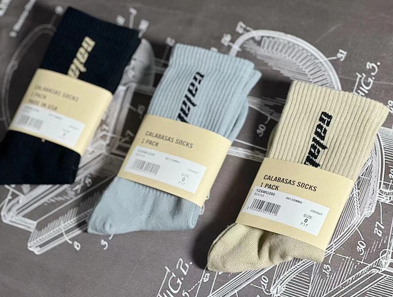 :1 version yeezy season6 socks Kanye Calabasas