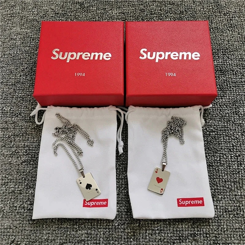 SU* Poker necklace