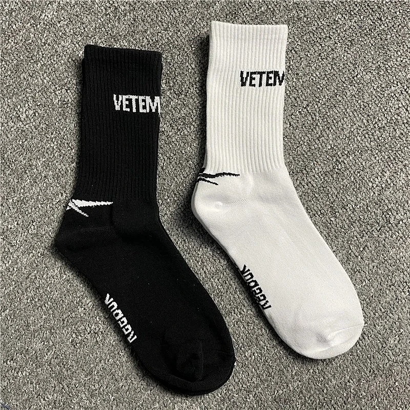 :1 VETEMENTS CLASSICAL SOCKS with original bag