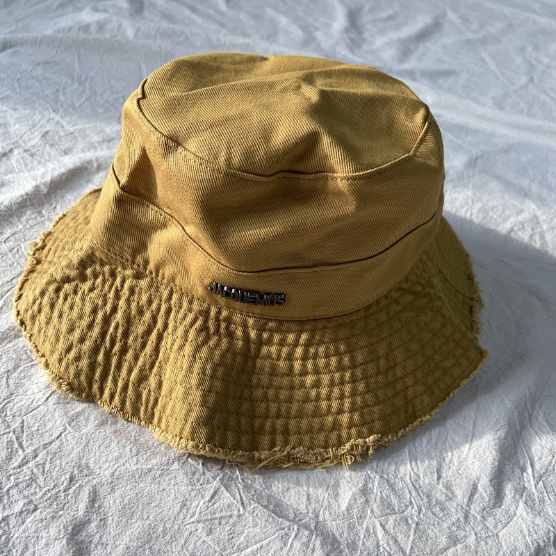 Jacquemus bucket hat
