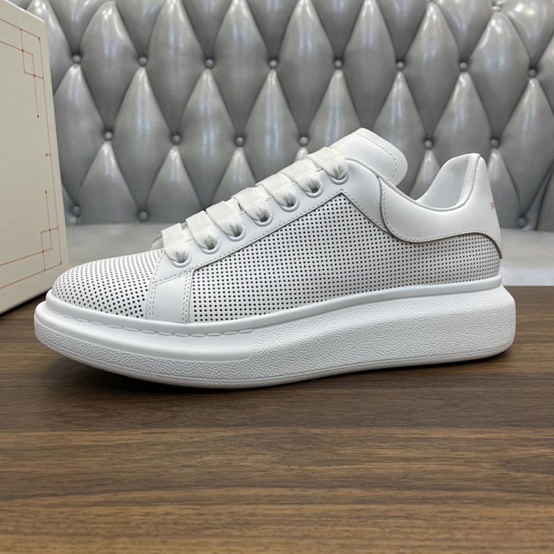 McQueen - Sneakers Women's shoes：35~40. Men's shoes：38~47.