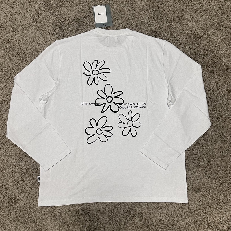 Ate Long-Sleeve Tee