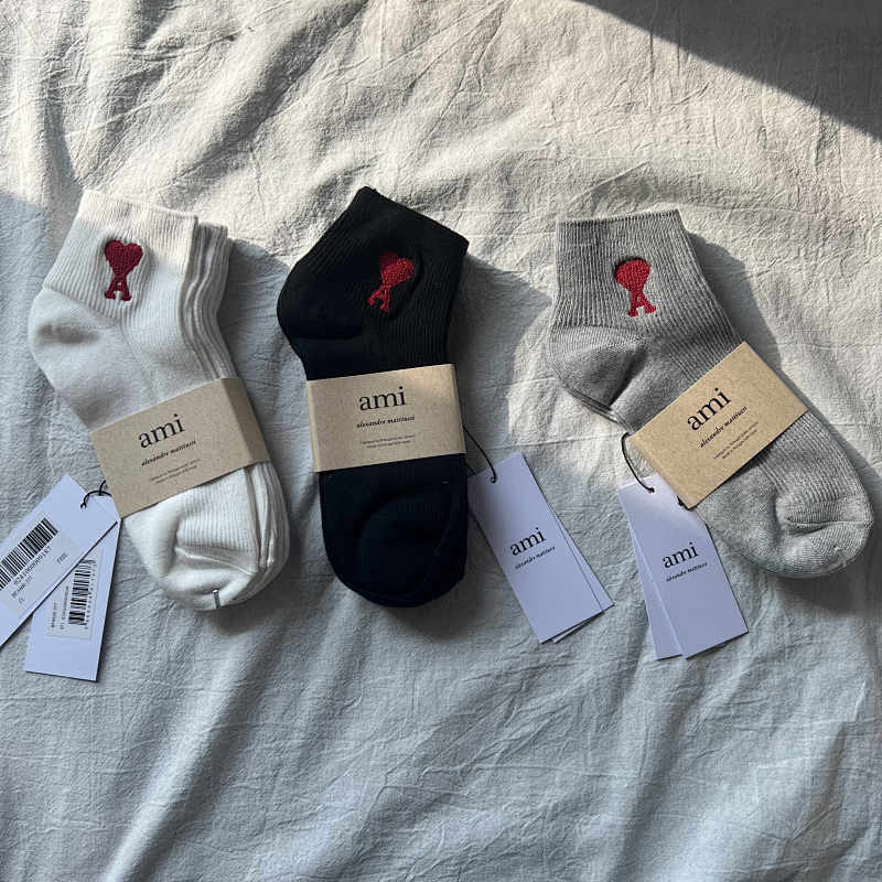 pair a set AMI socks