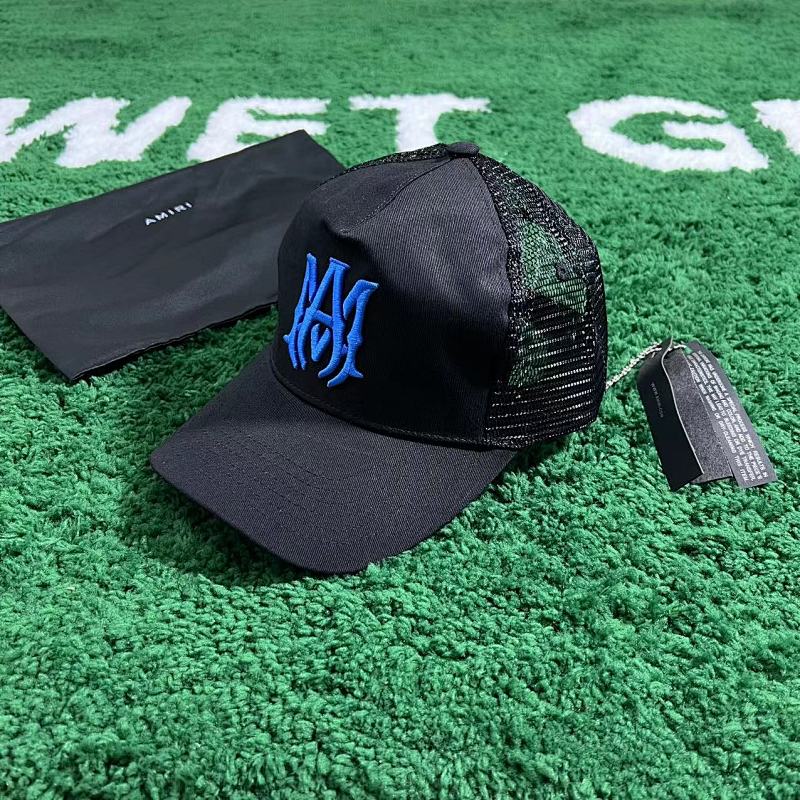 ：1 blue embroidery cap——including dust bag