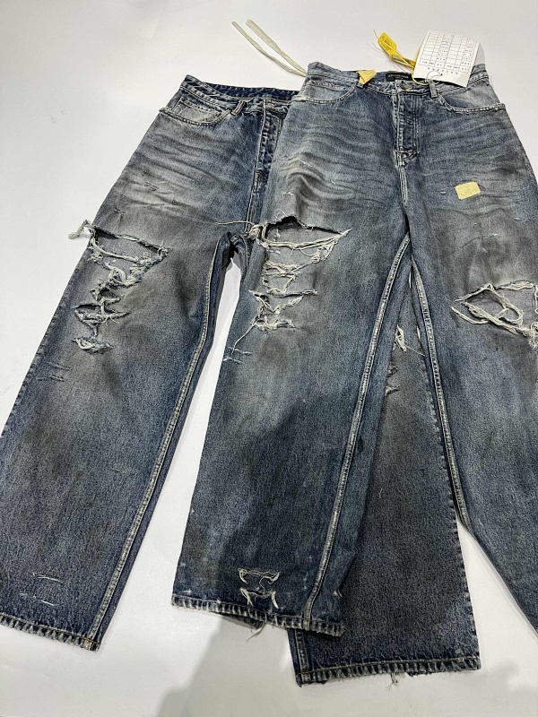 BLCG Destroyed Denim jeans