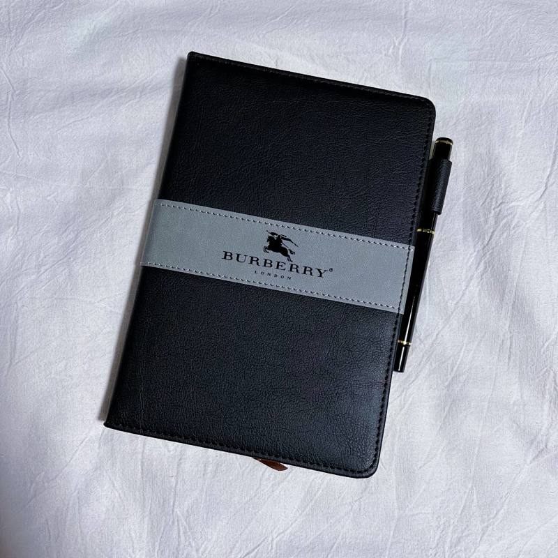 UR note book with pens