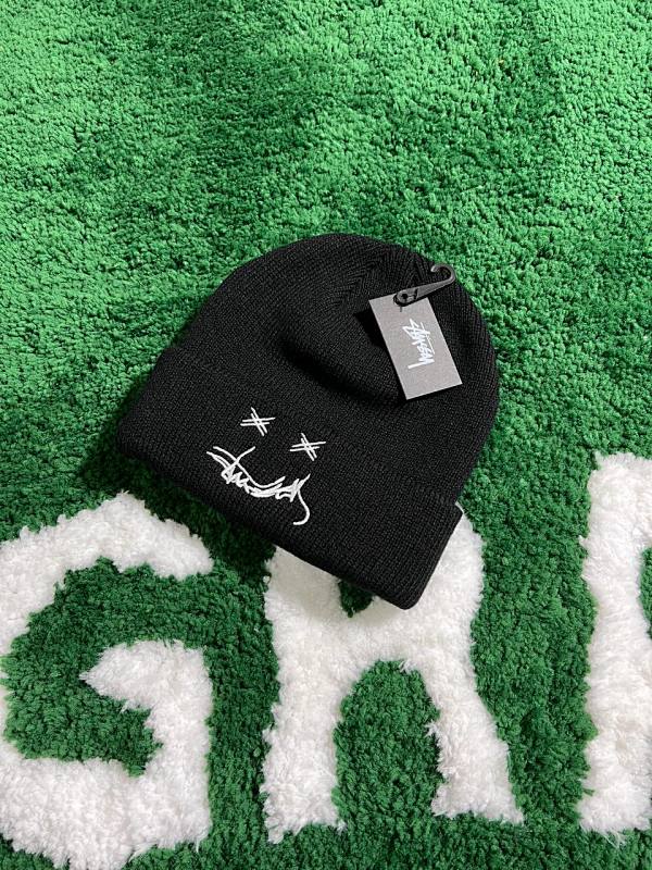 STU SMILE BEANIE