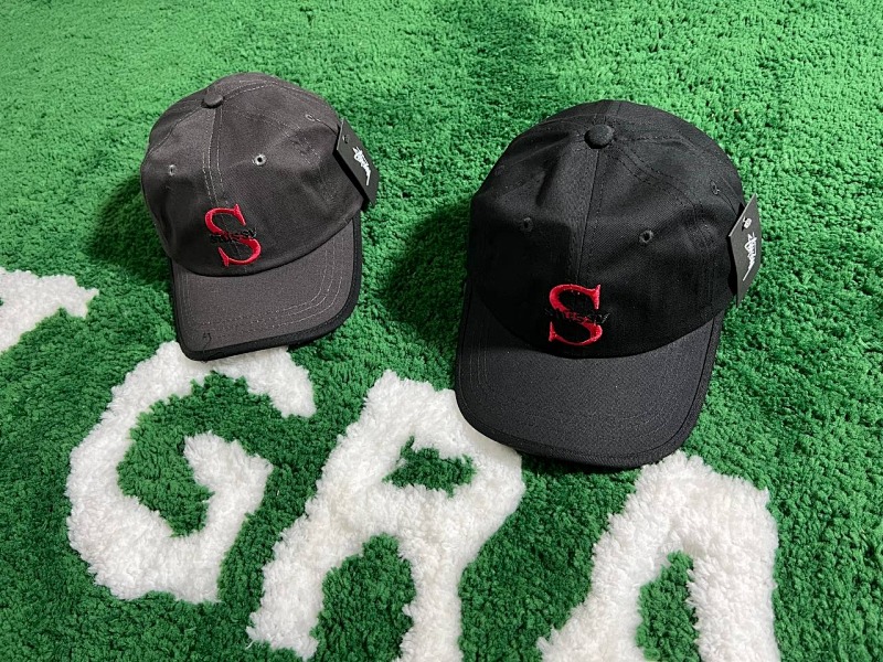 STU. hat "s"