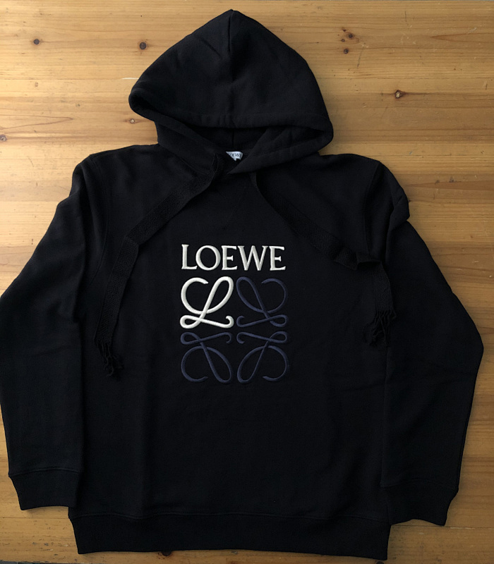 LW hoodie FW, ￥ 290，https://item.taobao.com/item.htm?ft=t&id=975185690142