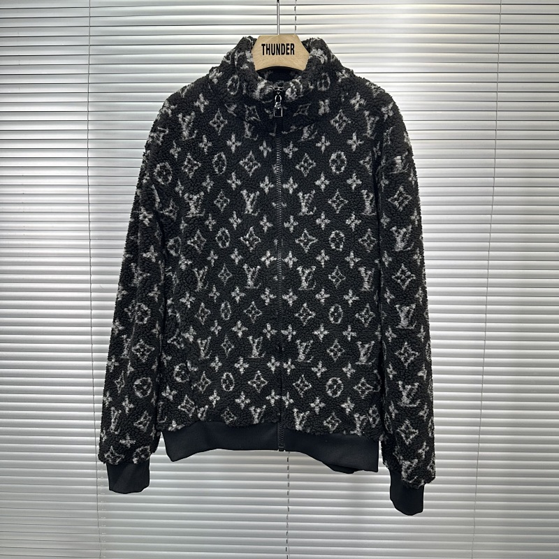Monogram fleece jacket price：328CNY