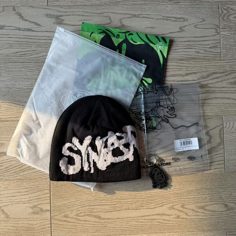 syna world beanie