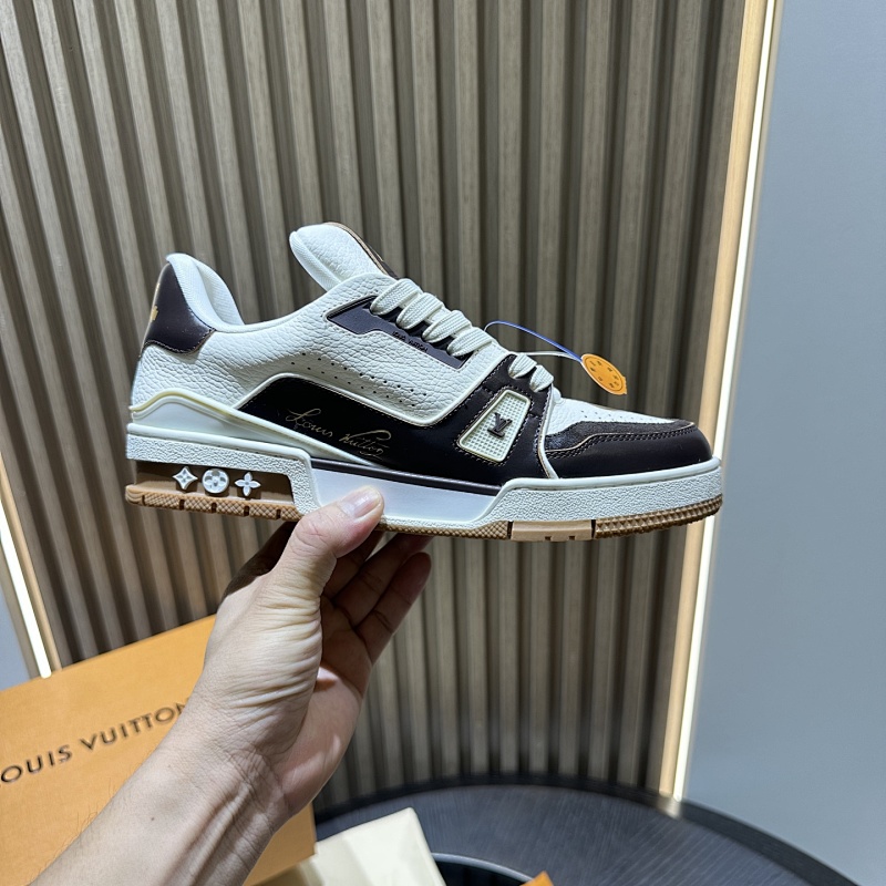 L@V Trainer Sneakers Size 39-46.(45，46customized).
