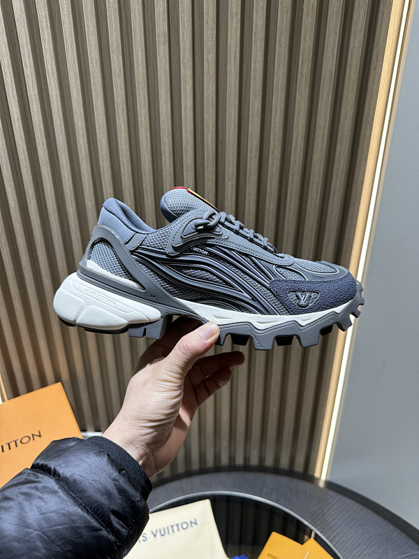 L@V Summit Size 39-45.(45customized).