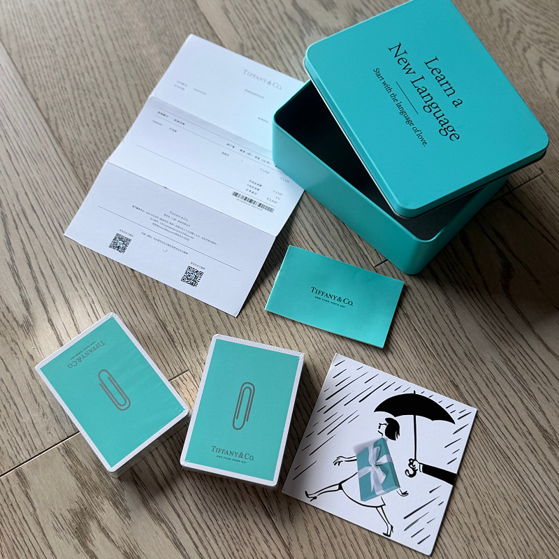 TIFFNY playing cards(with box everthing in the picture)